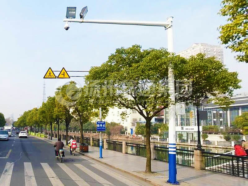 DJG-018，電子警察桿，治安監(jiān)控桿