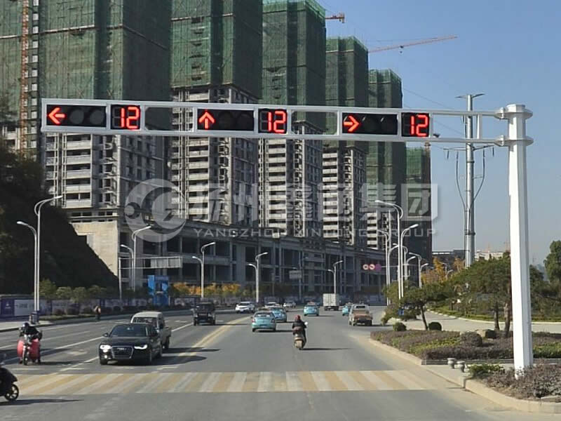 XHDG-028，懸臂框架信號(hào)燈桿