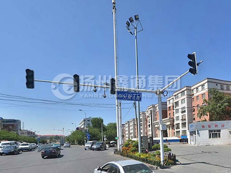 XHDG-050，八棱直角懸臂信號(hào)燈桿