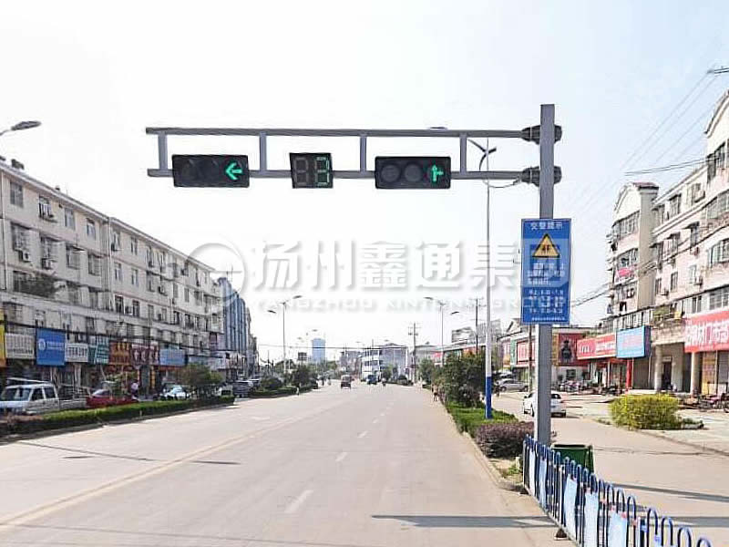 XHDG-057，F(xiàn)型方管信號(hào)燈桿